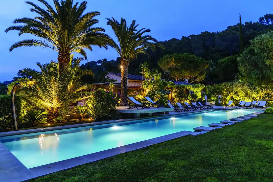 Eclairage led piscine Diffazur : une solution écologique