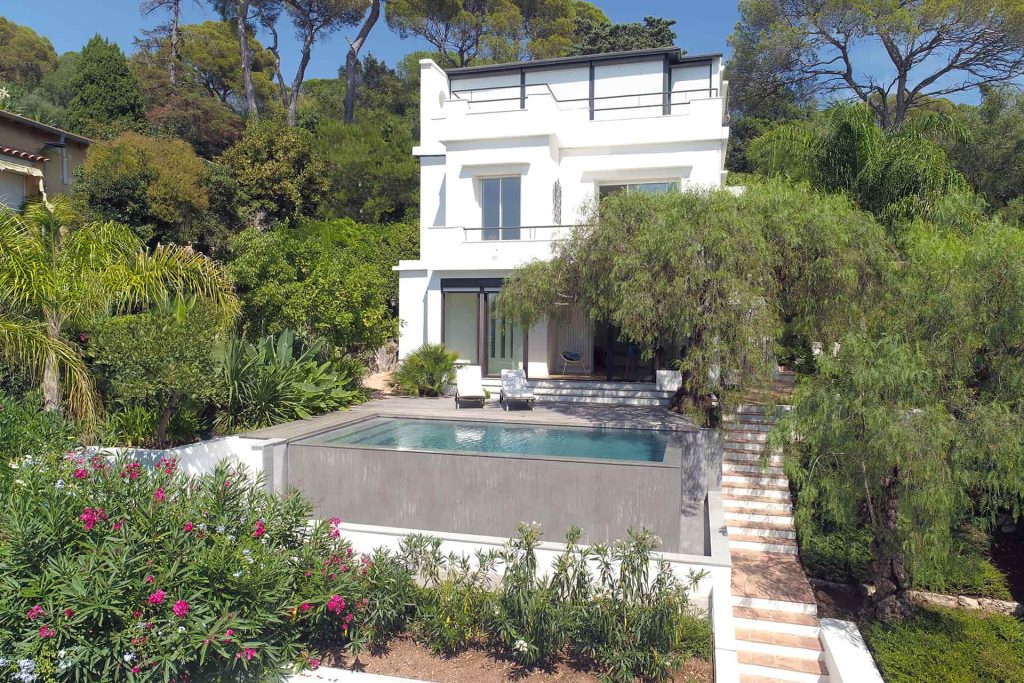 Piscine hors sol en dur ©DIFFAZUR