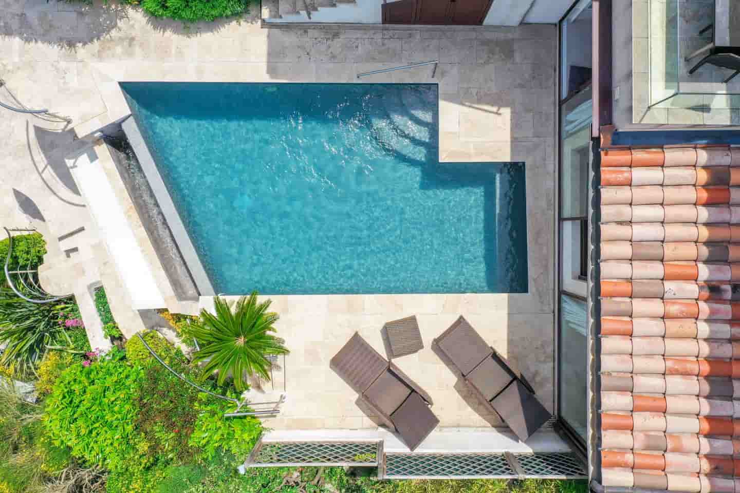 Petite piscine en béton armé