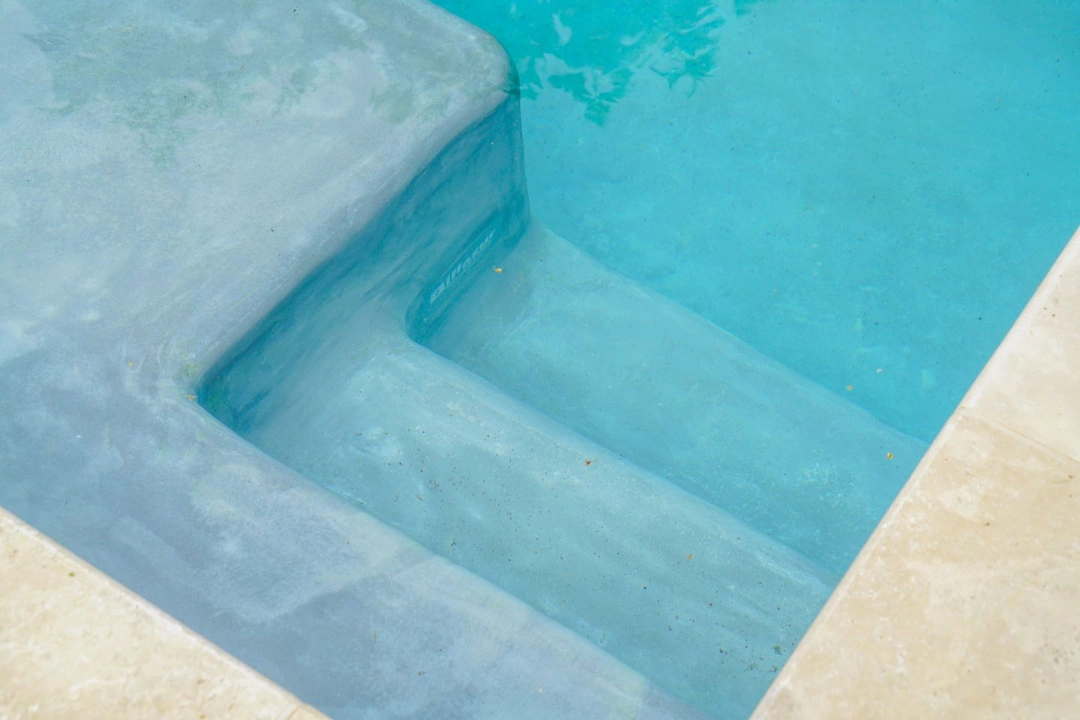 Les escaliers avec signature Diffazur Piscines