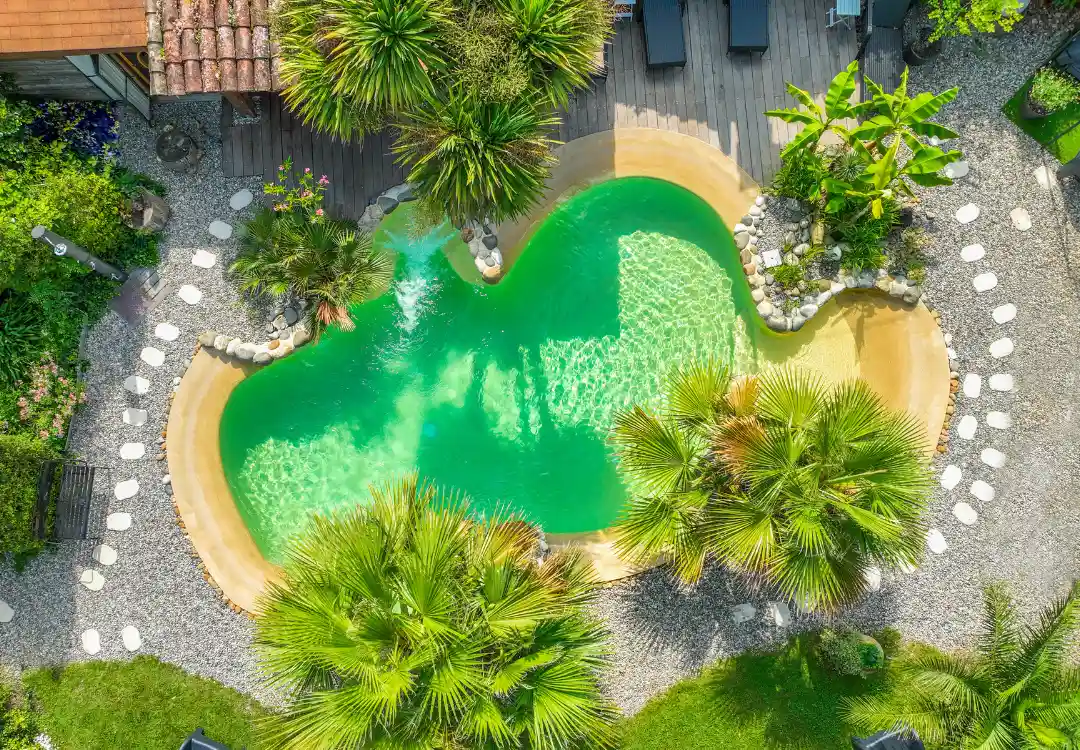 piscine-effet-lagon-beton-mobile